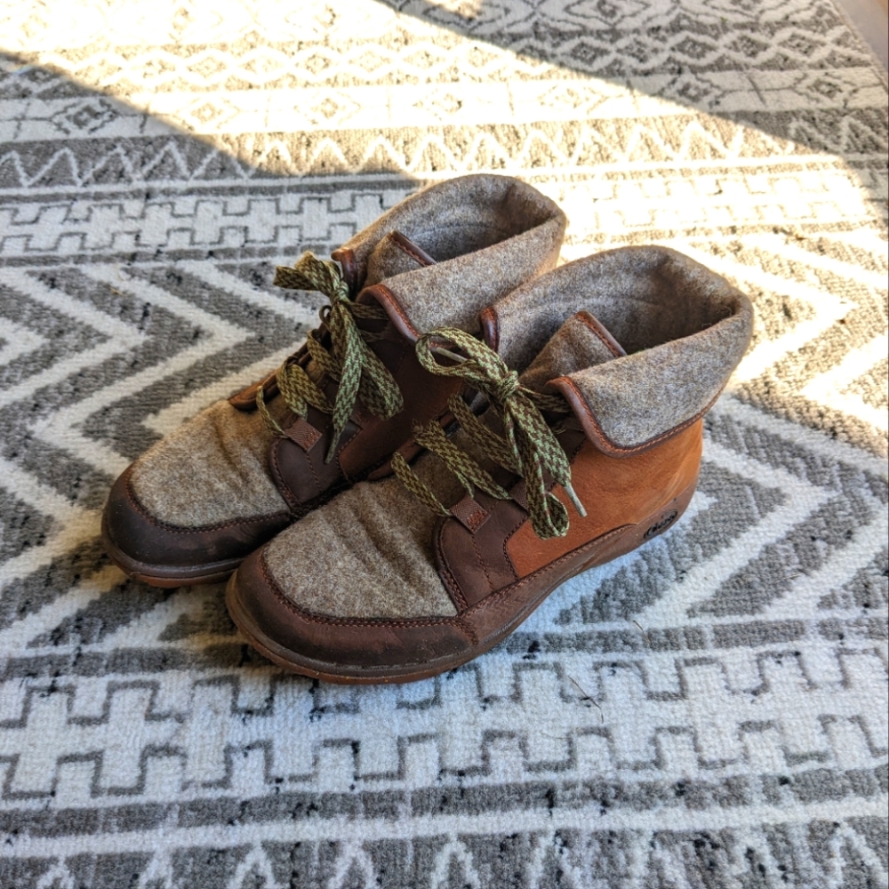 Chaco Barbary Boots Tan/Brown, Size 9
